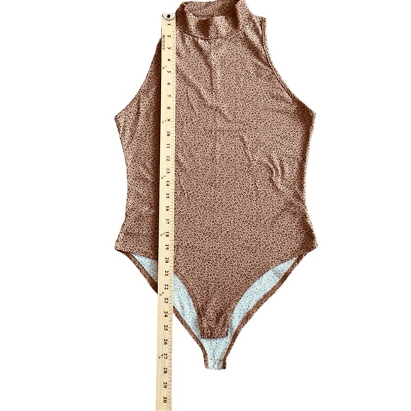 Gaze bodysuit high neck size Medium with small animal print - Picture 9 of 15